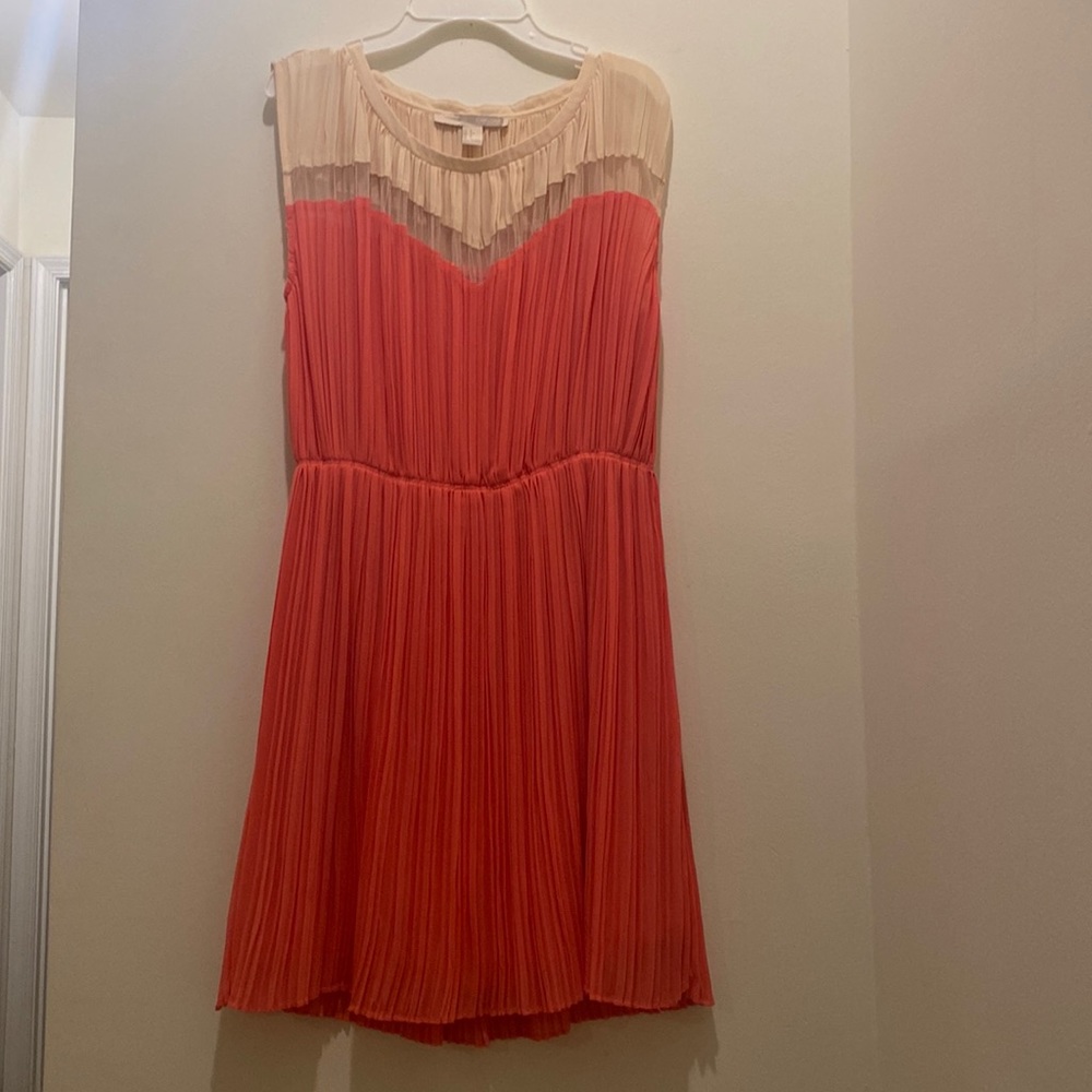 Forever 21 pleated sweetheart dress